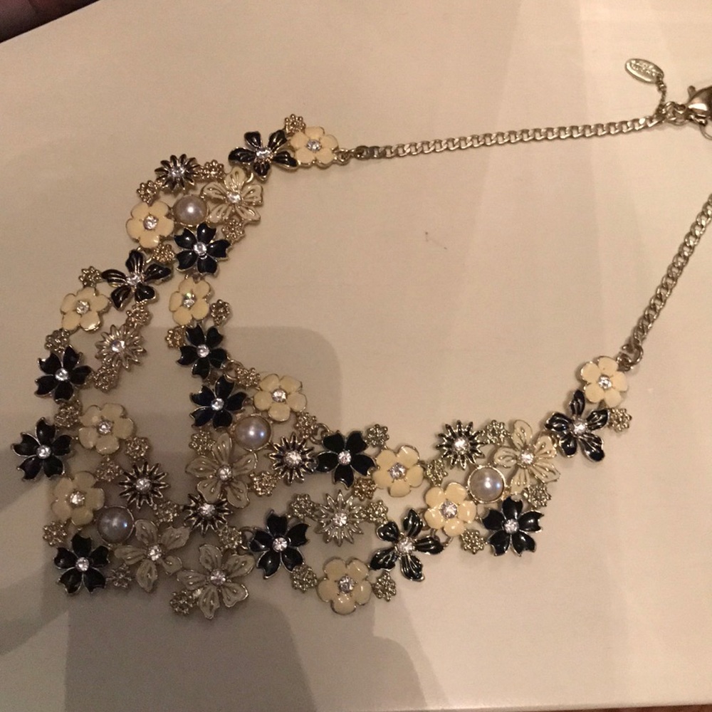 Statement necklace